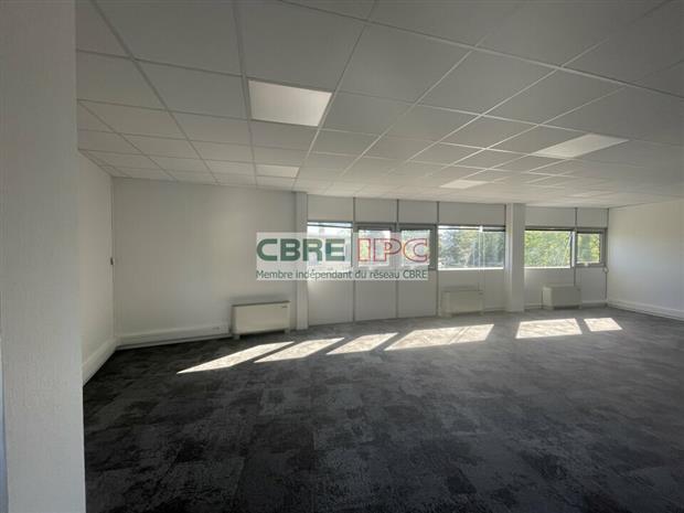 Bureau Location 64000 PAU  