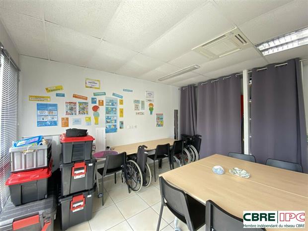 Commerce Location 64990 SAINT PIERRE D IRUBE  
