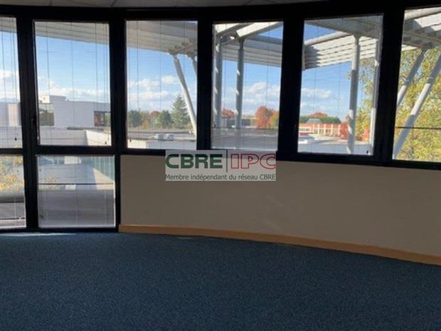 Bureau Location 64000 PAU  