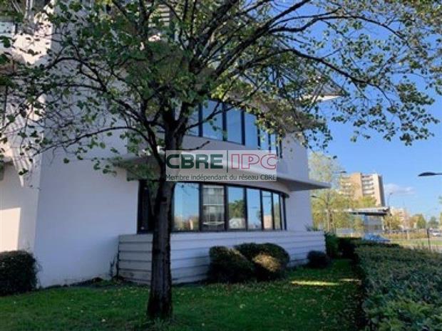 Bureau Location 64000 PAU  