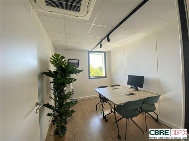 Bureau Vente 64990 SAINT PIERRE D'IRUBE  