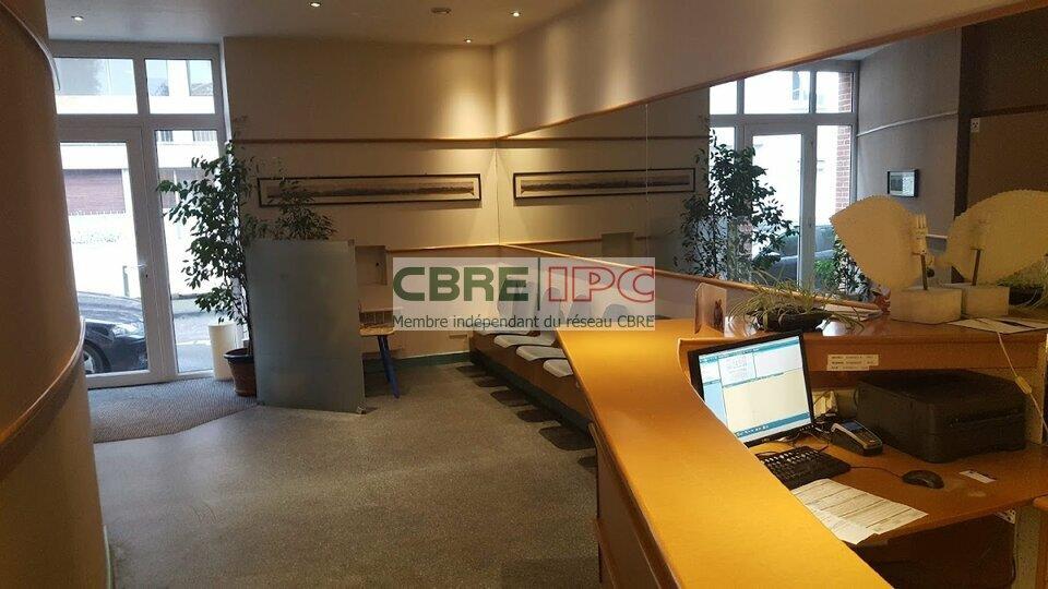 Commerce Location 65000 TARBES  