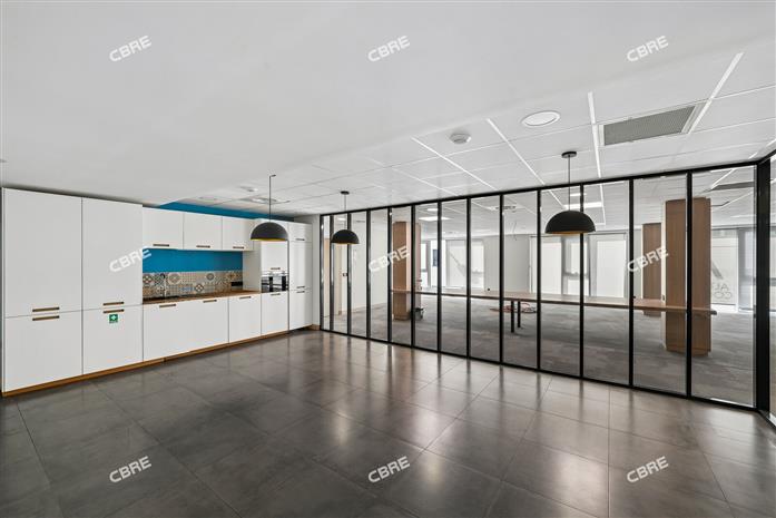 Bureau Vente/Location 33300 BORDEAUX 92 RUE LUCIEN FAURE