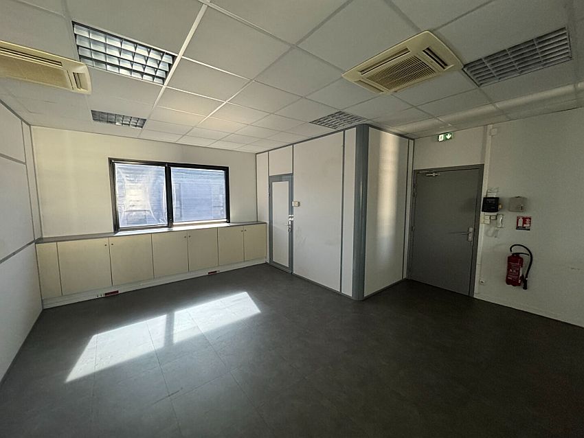 Bureau Location 57070 METZ