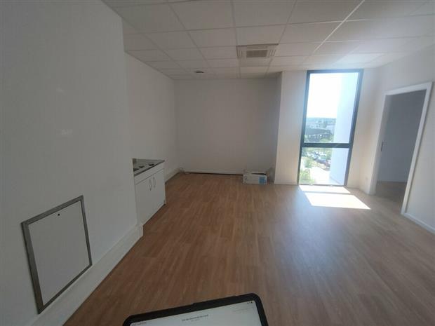 Bureau Location 57070 METZ