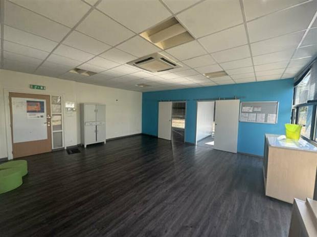 Bureau Location 57155 MARLY