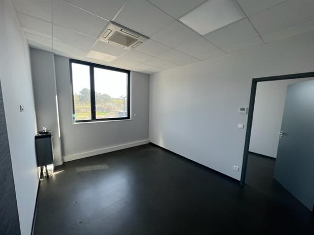 Bureau Location 57070 METZ