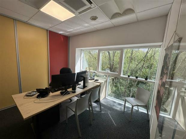 Bureau Location 57070 METZ