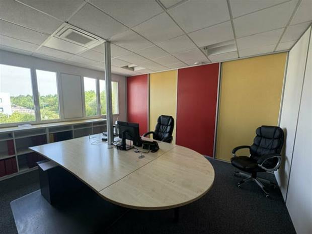 Bureau Location 57070 METZ