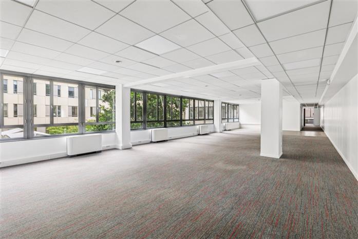 Bureau Location 92200 NEUILLY SUR SEINE 32 AVENUE CHARLES DE GAULLE