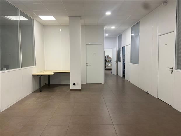 Entrepôt / Local d'activités Location 93600 AULNAY SOUS BOIS