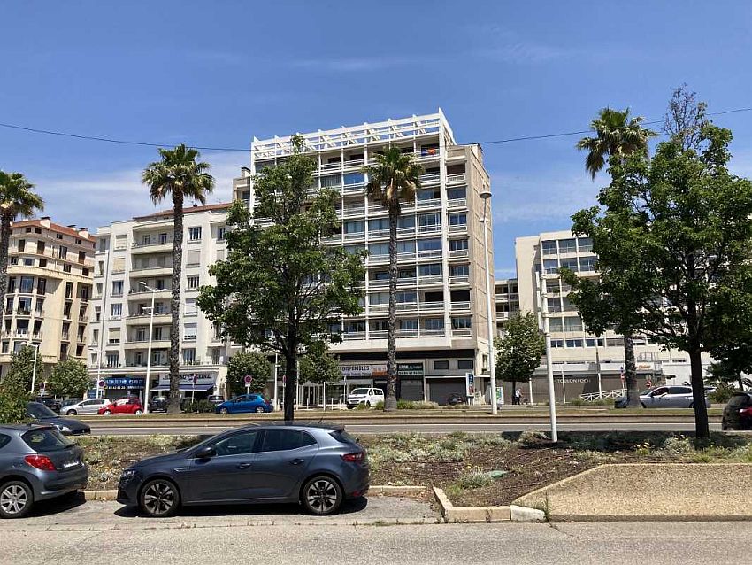 Bureau Location 83000 TOULON 560 AVENUE DU MARECHAL FOCH