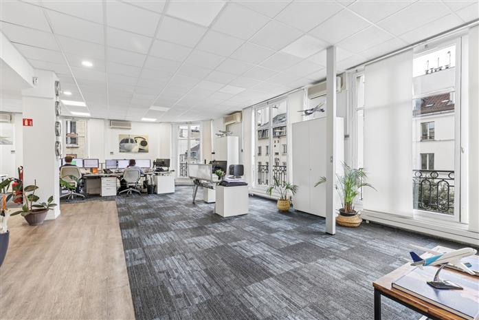 Bureau Location 75003 PARIS 82 RUE BEAUBOURG