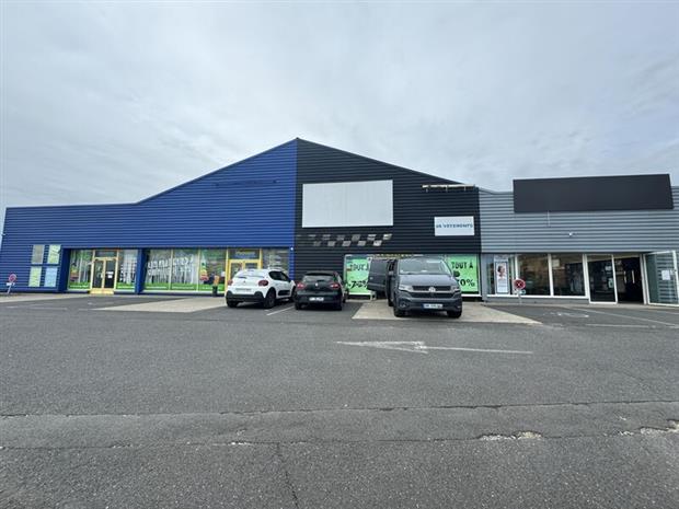 Commerce Location 16430 CHAMPNIERS