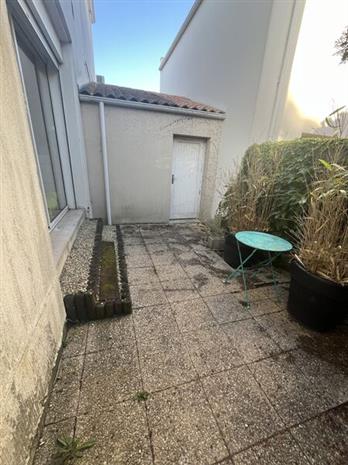 Bureau Location 17000 LA ROCHELLE