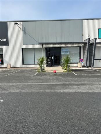 Commerce Location 17200 ROYAN