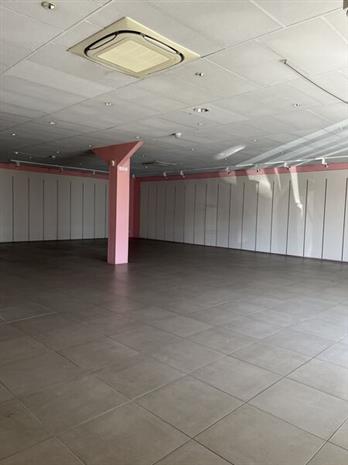 Commerce Location 17200 ROYAN