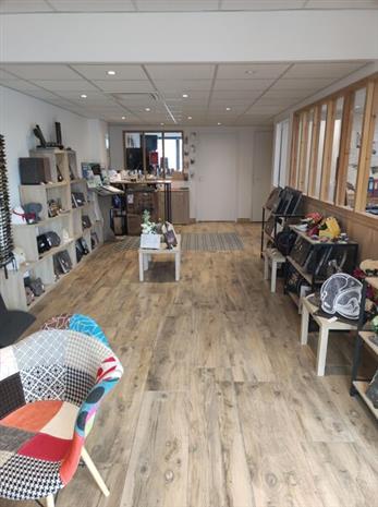 Commerce Location 17000 LA ROCHELLE