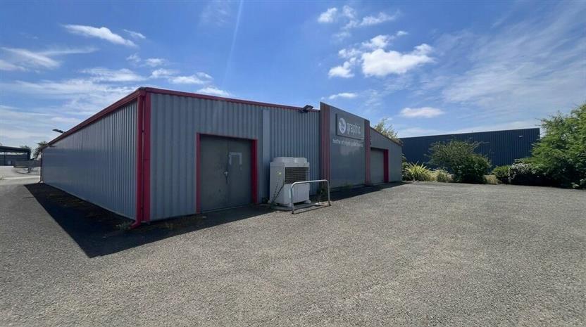Commerce Vente 79400 AZAY LE BRULE