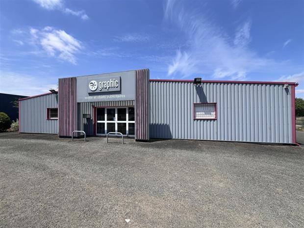 Commerce Vente 79400 AZAY LE BRULE