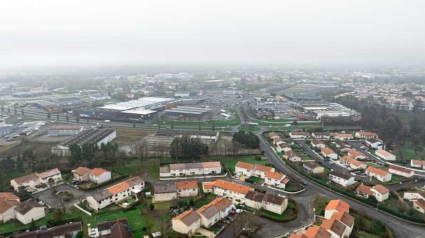 Commerce Location 79200 PARTHENAY 2 RUE MARCEL PAGNOL