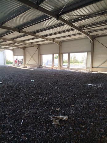 Commerce Location 79400 AZAY LE BRULE