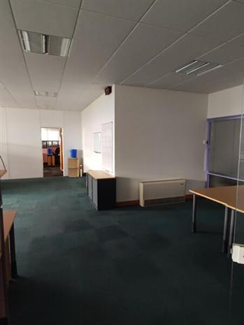 Bureau Vente 79180 CHAURAY