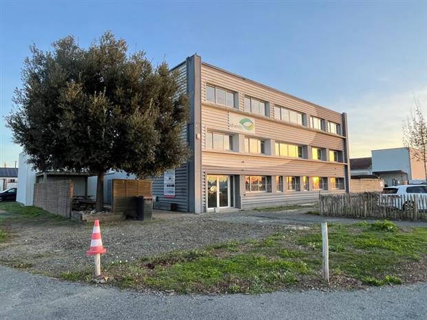 Local d'activités Vente/Location 79210 PRIN DEYRANCON