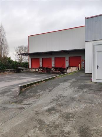 Local d'activités Location 79000 BESSINES