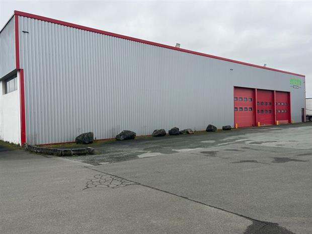 Local d'activités Vente/Location 79000 BESSINES