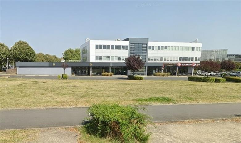 Commerce Location 86360 CHASSENEUIL DU POITOU