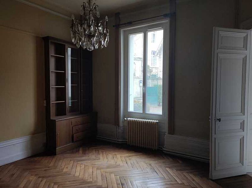 Bureau Location 86000 POITIERS  RUE THÉOPHRASTE RENAUDOT
