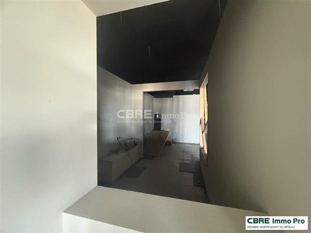 Commerce Location 86000 POITIERS