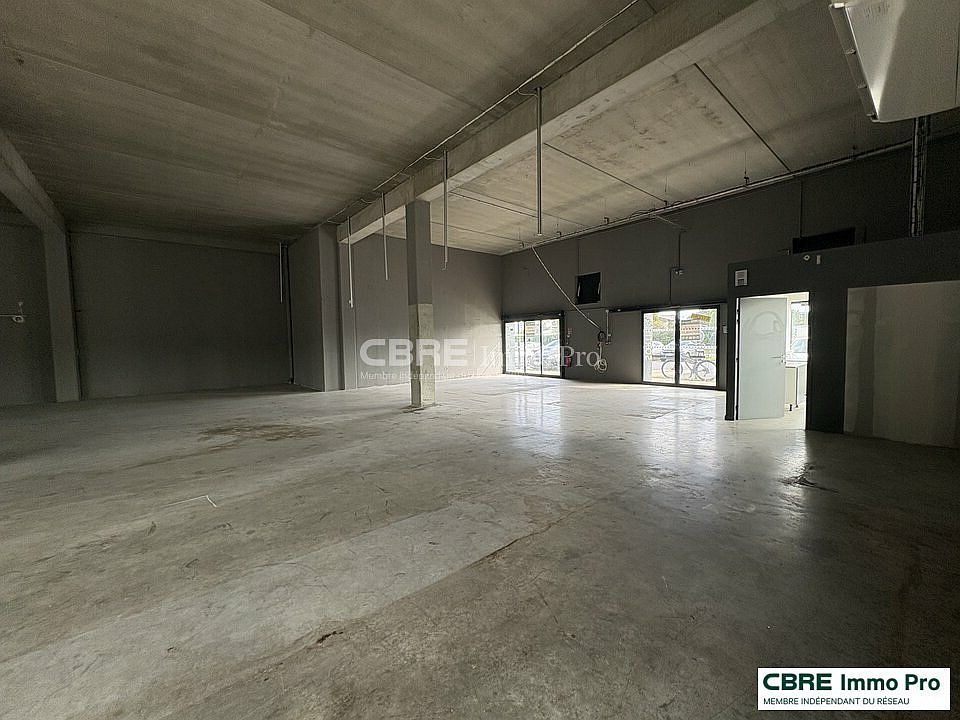Commerce Location 86580 BIARD