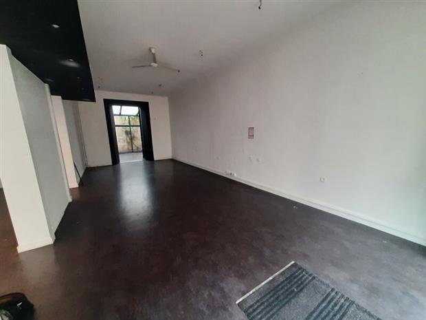 Commerce Location 86000 POITIERS