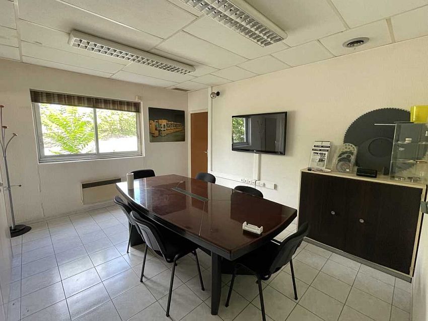 Local d'activités Location 86130 SAINT GEORGES LES BAILLARGEAUX