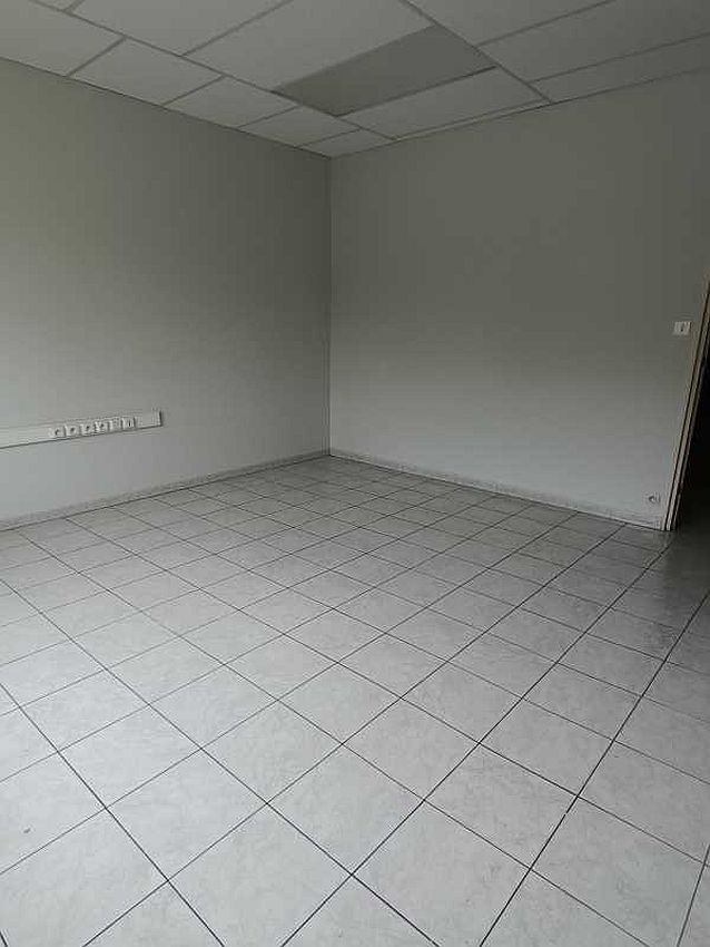 Local d'activités Location 86130 SAINT GEORGES LES BAILLARGEAUX