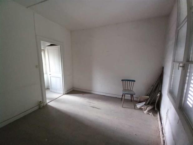 Commerce Location 86000 POITIERS