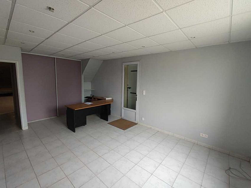 Local d'activités Location 86340 ROCHES PREMARIE ANDILLE