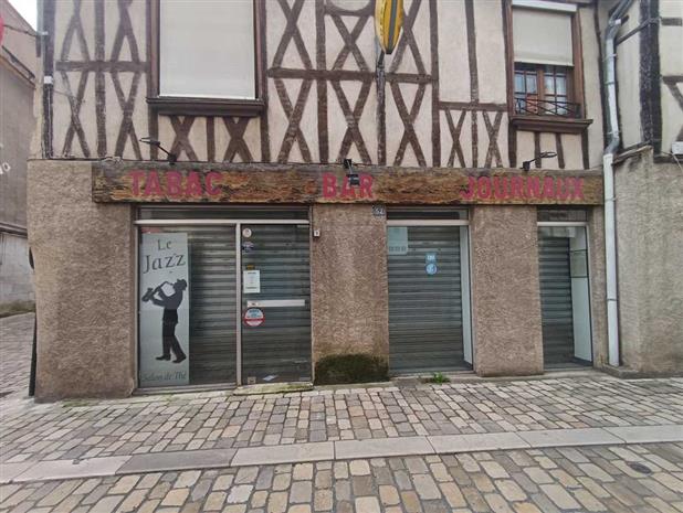 Commerce Location 86000 POITIERS