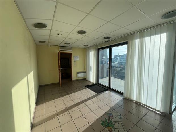 Local d'activités Vente 86170 NEUVILLE DE POITOU