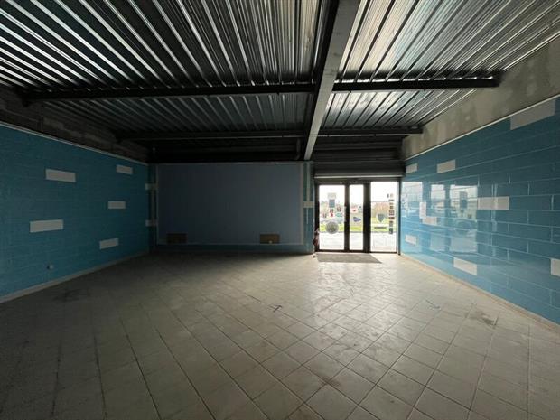 Commerce Location 86000 POITIERS