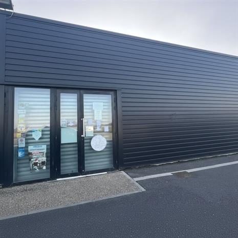 Commerce Location 86000 POITIERS