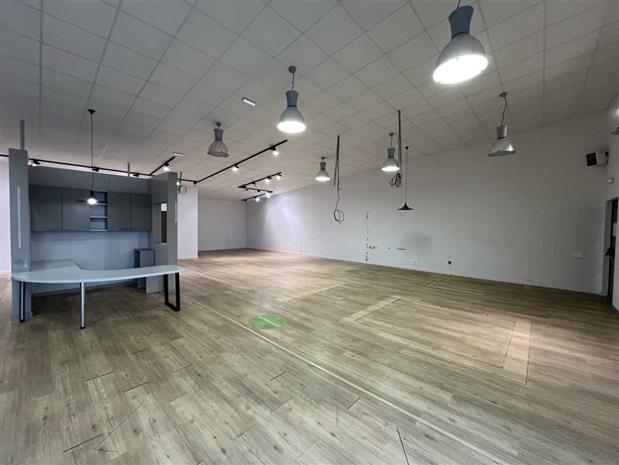 Commerce Location 86000 POITIERS