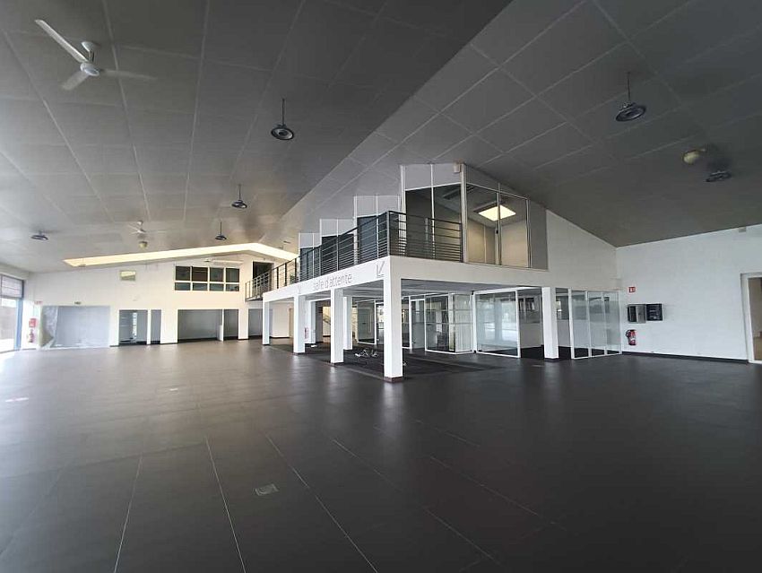 Commerce Vente 86100 CHATELLERAULT 17 AVENUE HONORÉ DE BALZAC