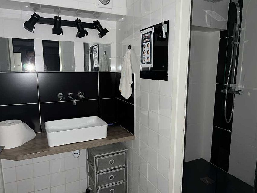 Commerce Location 86000 POITIERS