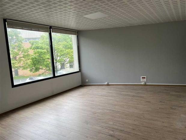 Bureau Location 86280 SAINT BENOIT
