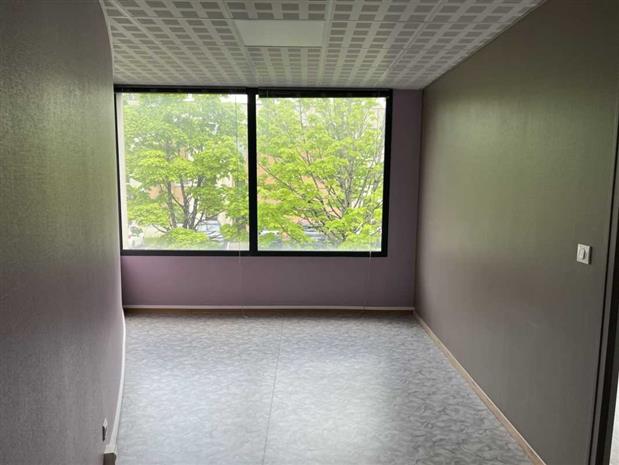 Bureau Location 86280 SAINT BENOIT