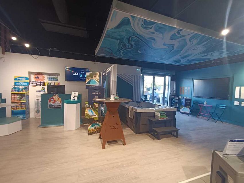 Commerce Location 86000 POITIERS