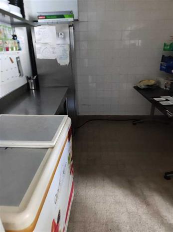 Commerce Vente 86600 LUSIGNAN